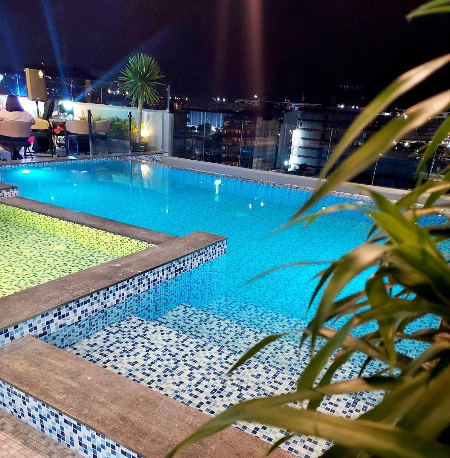 El Vistra Hotel Ángeles Extérieur photo