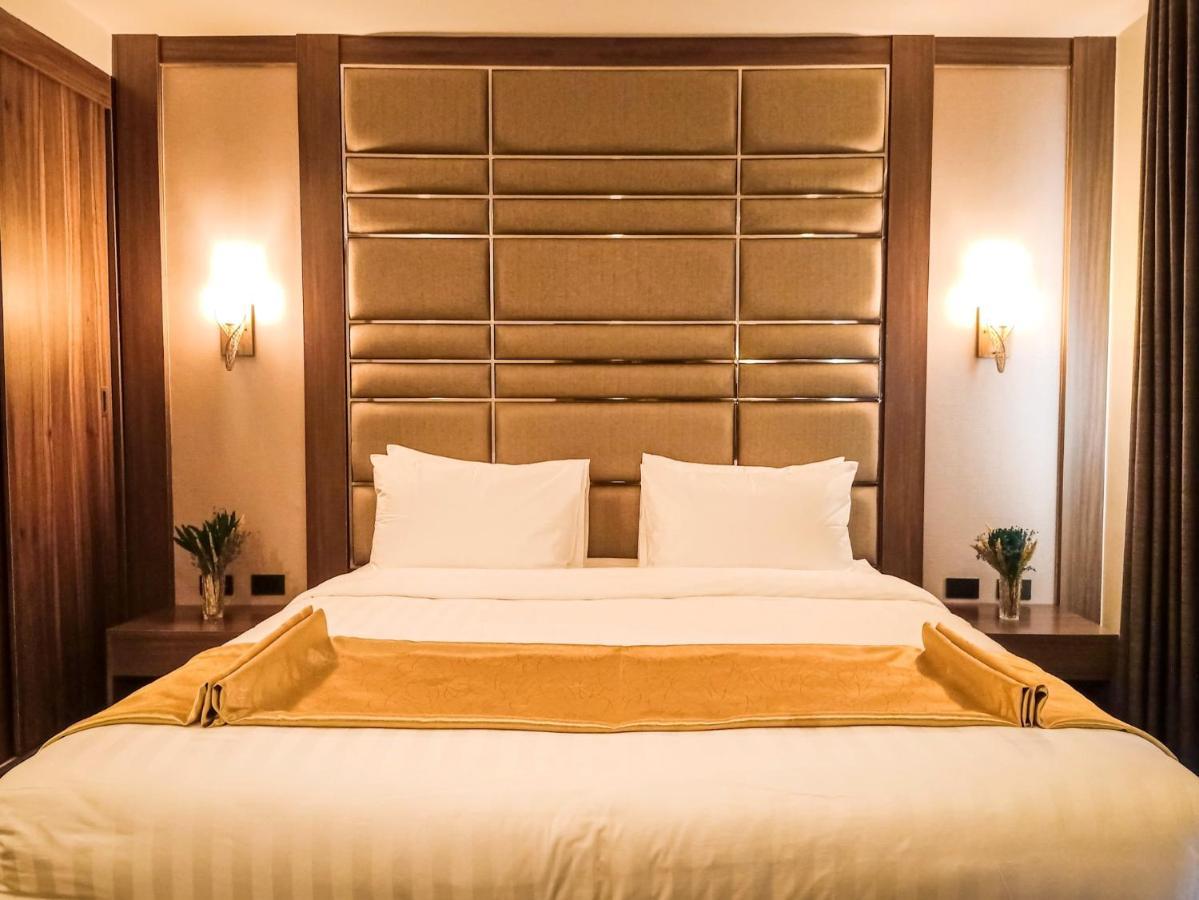 El Vistra Hotel Ángeles Extérieur photo