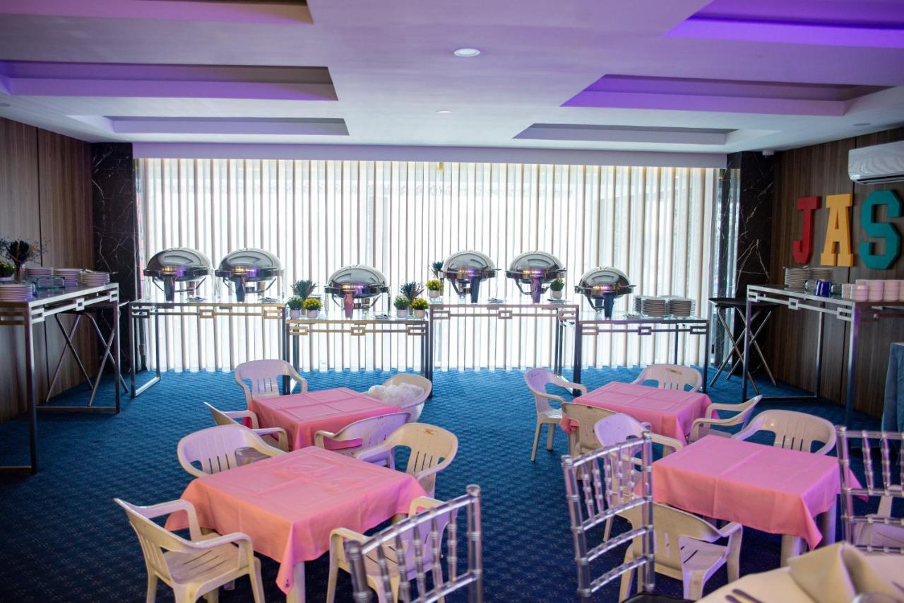 El Vistra Hotel Ángeles Extérieur photo