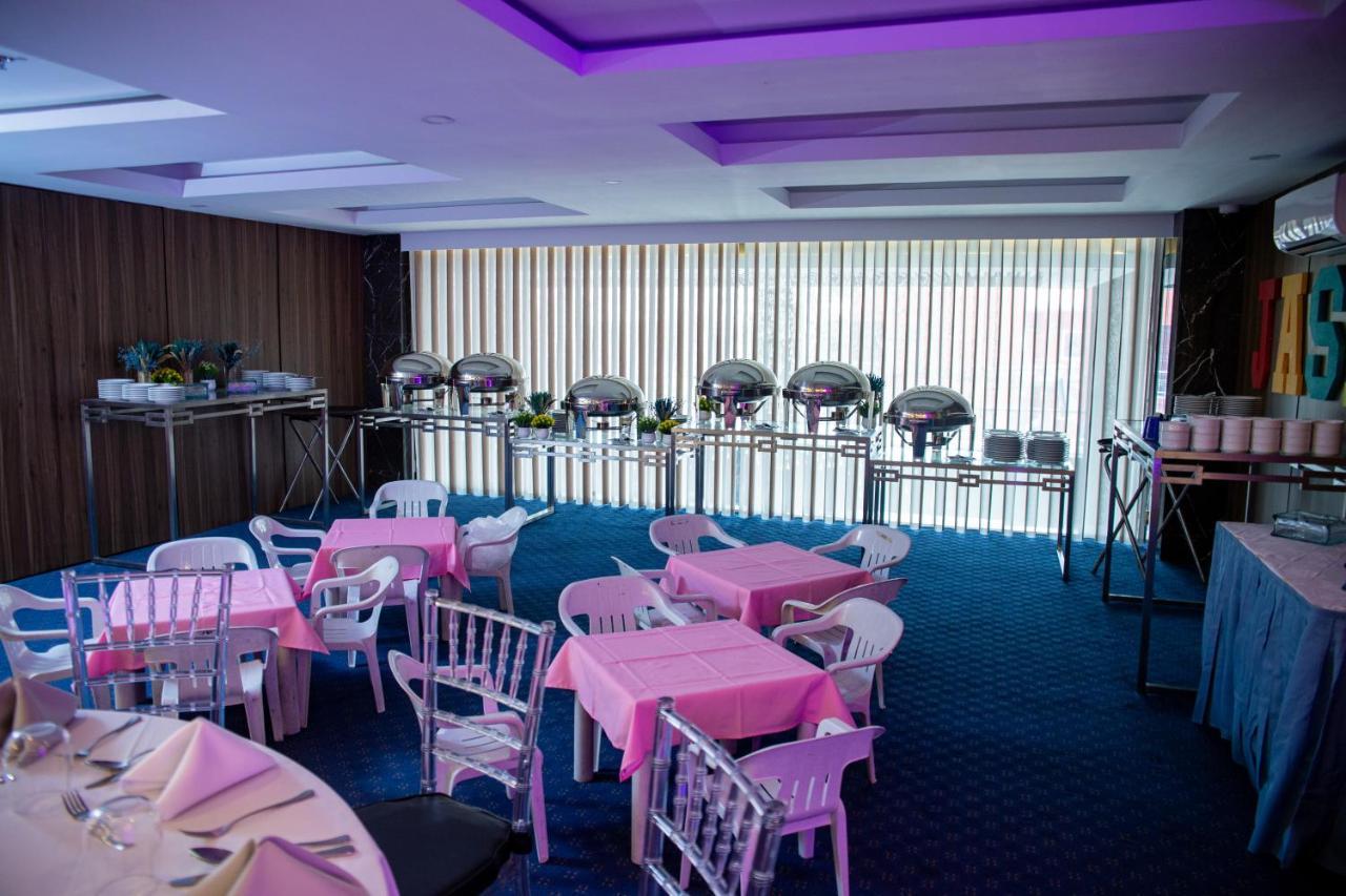 El Vistra Hotel Ángeles Extérieur photo