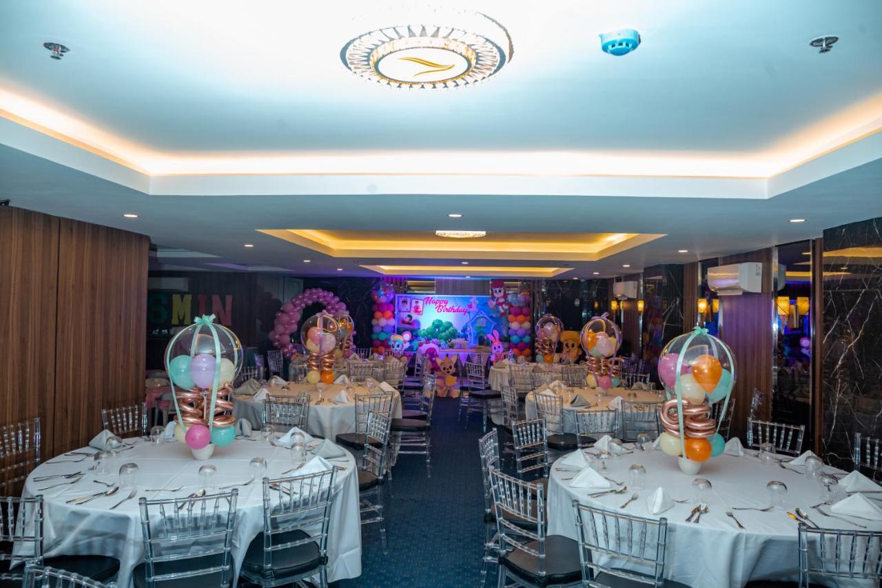 El Vistra Hotel Ángeles Extérieur photo